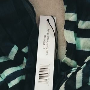 Tahari Accessories - Tahari infinity scarf Tahari Accessories - Tahari infinity scarf